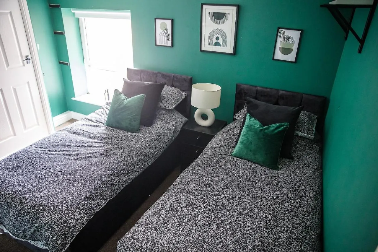Seaview - Private Balcony - Contractors Apartment Cleethorpes