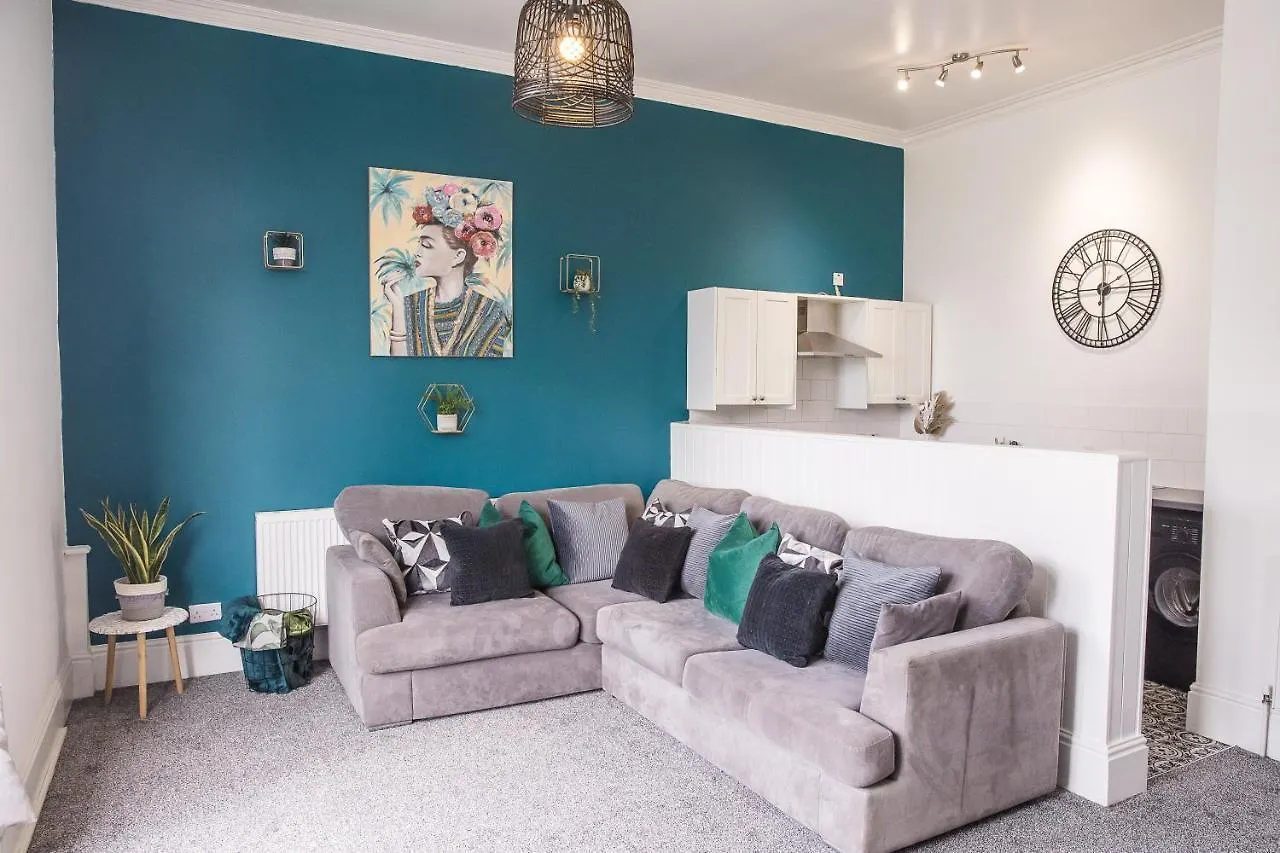 Seaview - Private Balcony - Contractors Apartment Cleethorpes 0*,  United Kingdom